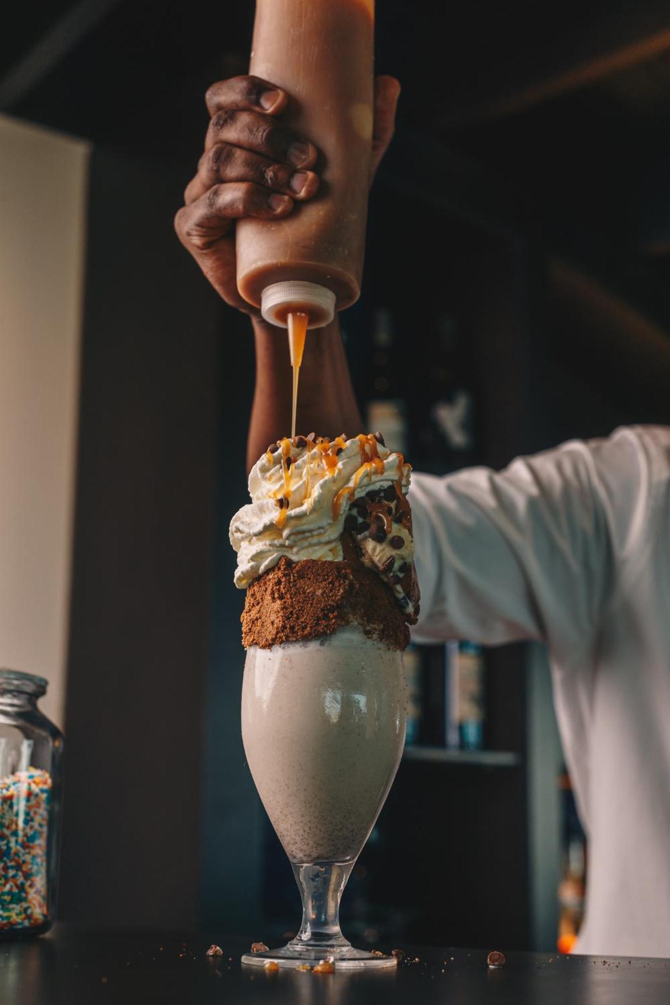 Ja The Resort - Ja Lake View Hotel, Dubai Luaran gambar A caramel milkshake