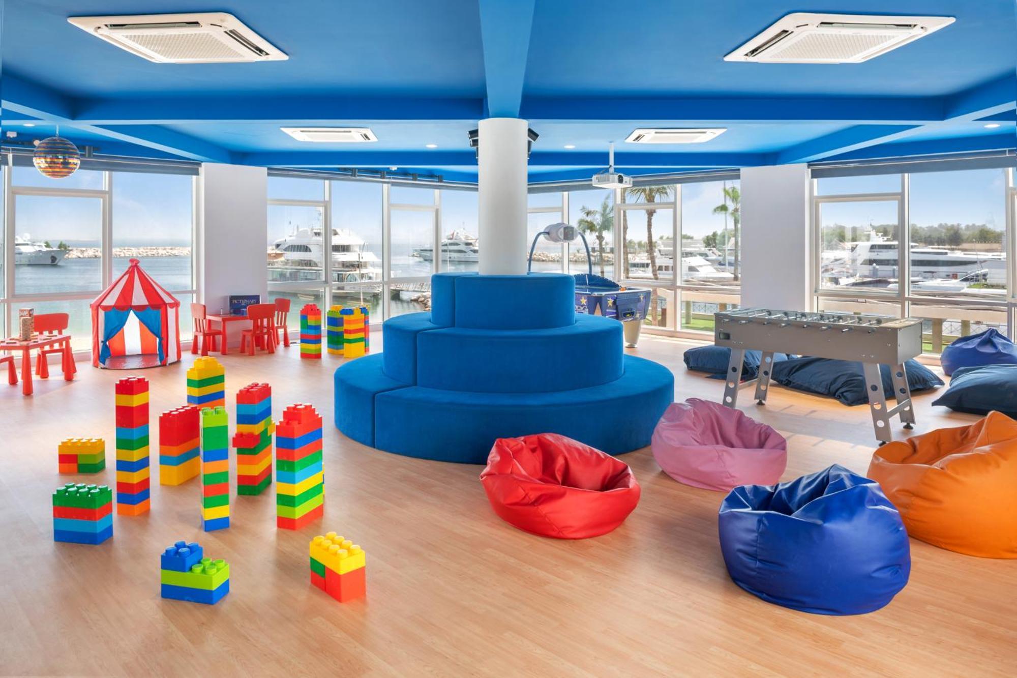 Ja The Resort - Ja Lake View Hotel, Dubai Luaran gambar Kids Club at the hotel