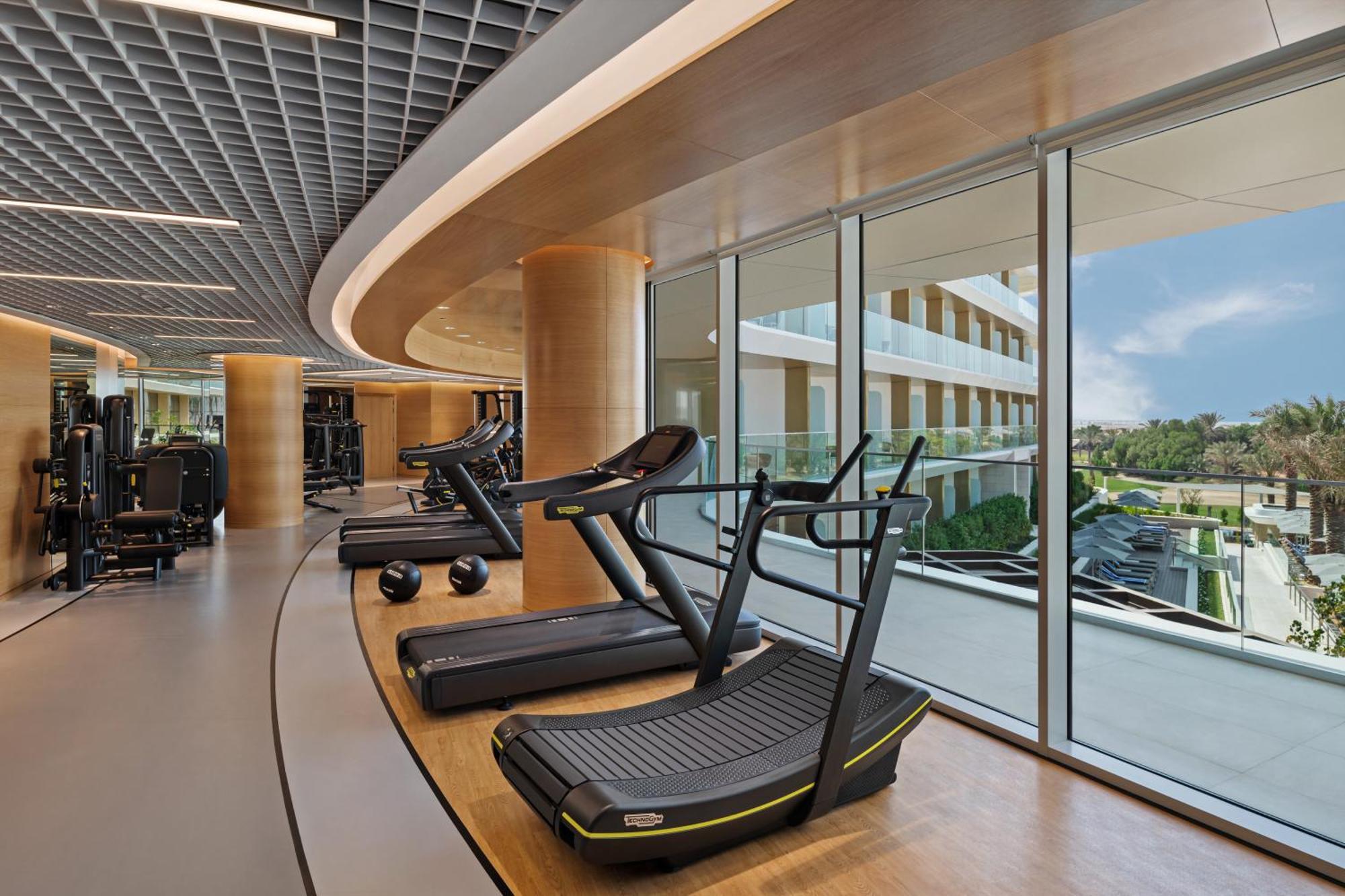 Ja The Resort - Ja Lake View Hotel, Dubai Luaran gambar The gym at the InterContinental Hotel, Muscat, Oman